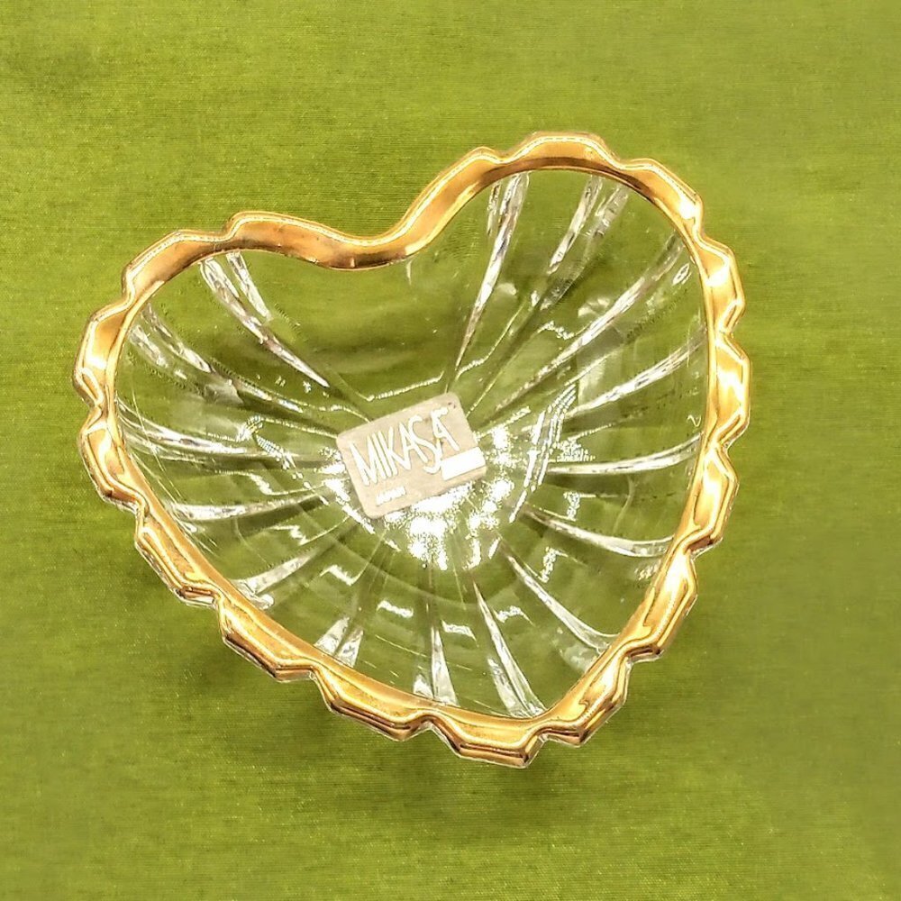 Mikasa Crystal Gold Rim Heart Shaped Trinket Dish